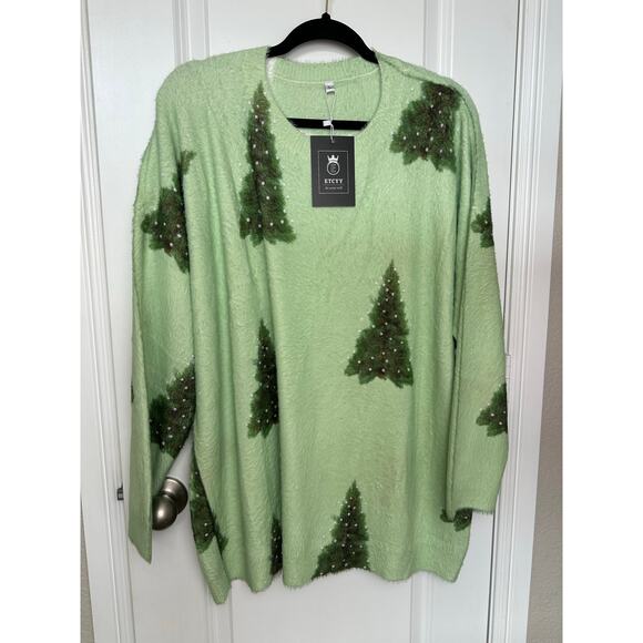 Women's Large Fuzzy Green Christmas Tree Sweater NWT - Picture 1 of 3